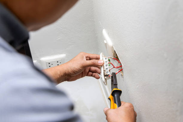 Best Emergency Electrical Repair  in Wlowbrook, IL